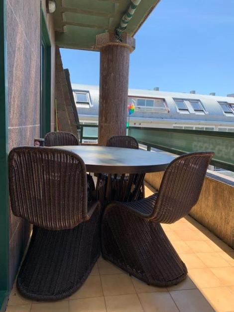 Apartamentos En Playa De Samil Primera Linea De Playa Pe Na Areia Vigo Dış mekan fotoğraf