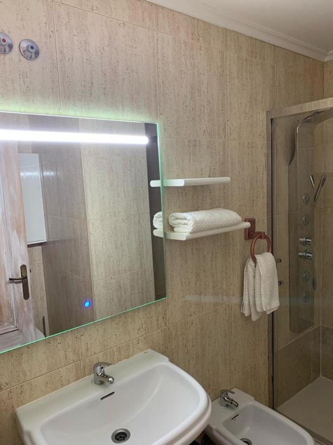 Apartamentos En Playa De Samil Primera Linea De Playa Pe Na Areia Vigo Dış mekan fotoğraf